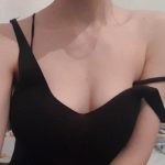 Femme discrète de Lausanne cherche amant.